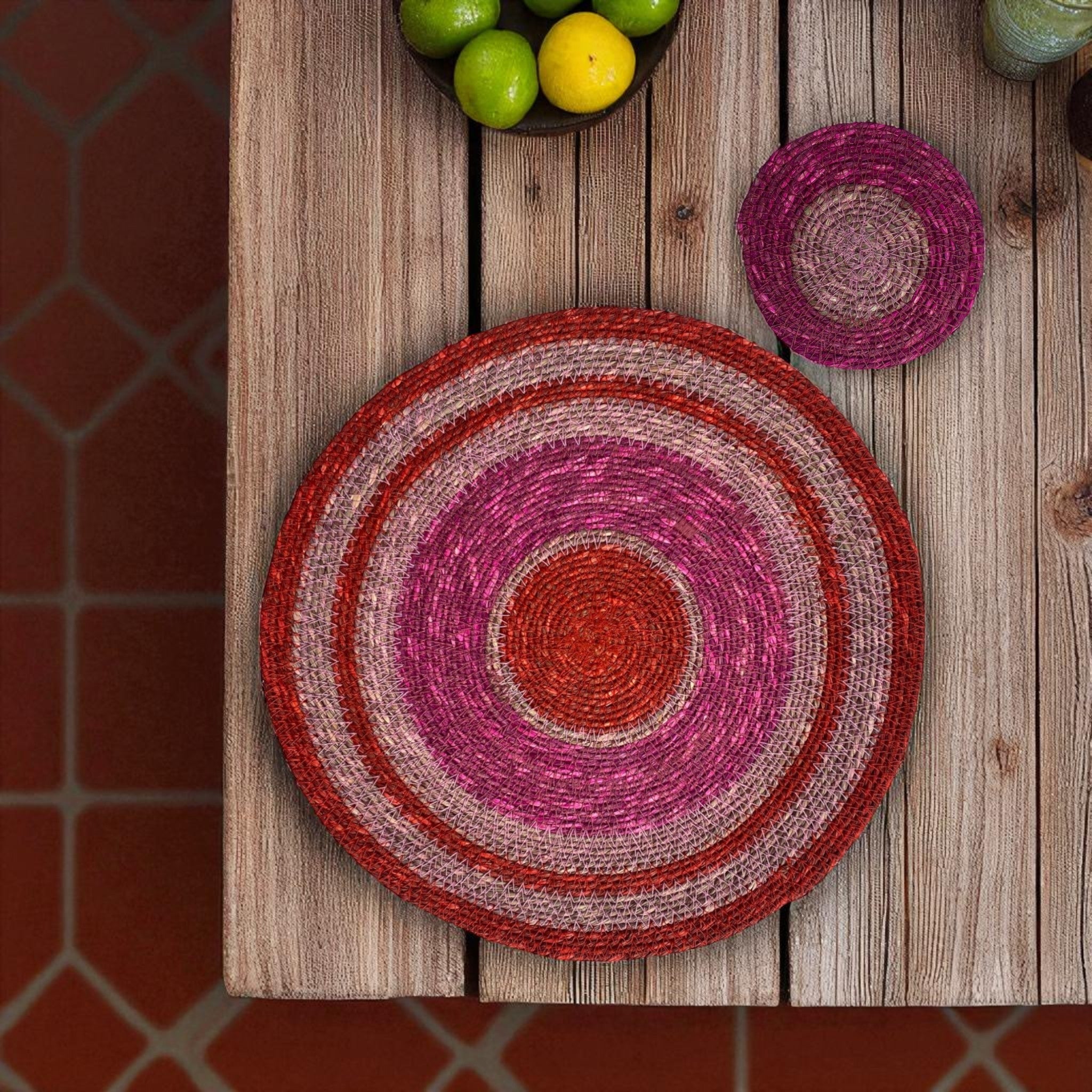BRITISH COLOUR STANDARD Seagrass Coaster, 4.5" D - Guardsman Red / Venetian Pink