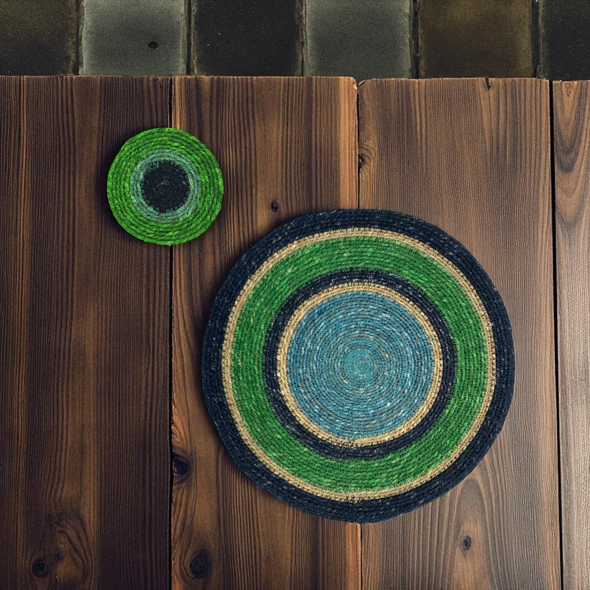 BRITISH COLOUR STANDARD Seagrass Placemat 12.25"  in Beryl Green / Midnight Blue / Tropic Turquoise