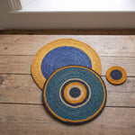 NEW! BRITISH COLOUR STANDARD Seagrass Serving Mat 14.9 " in Tuscan Yellow / Midnight Blue